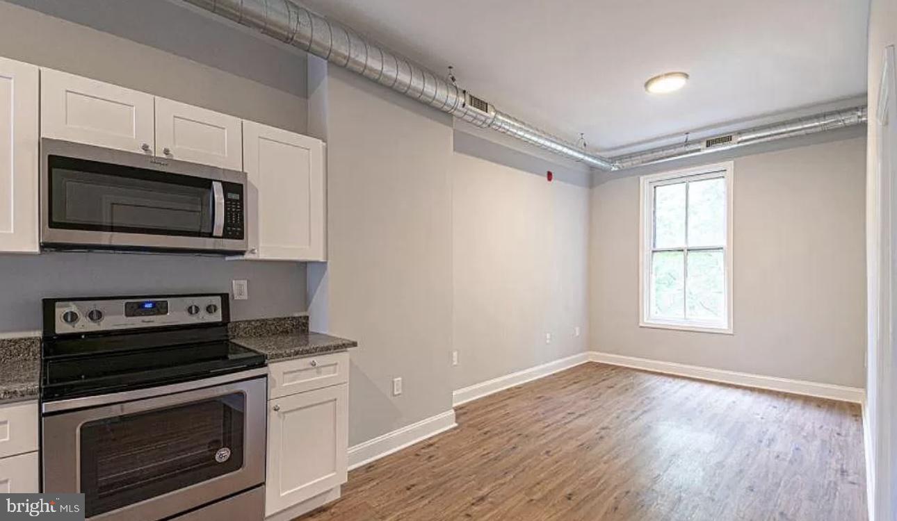 FAIRMOUNT - Residential Lease