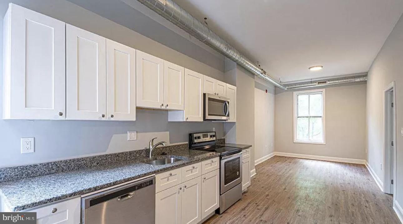 FAIRMOUNT - Residential Lease