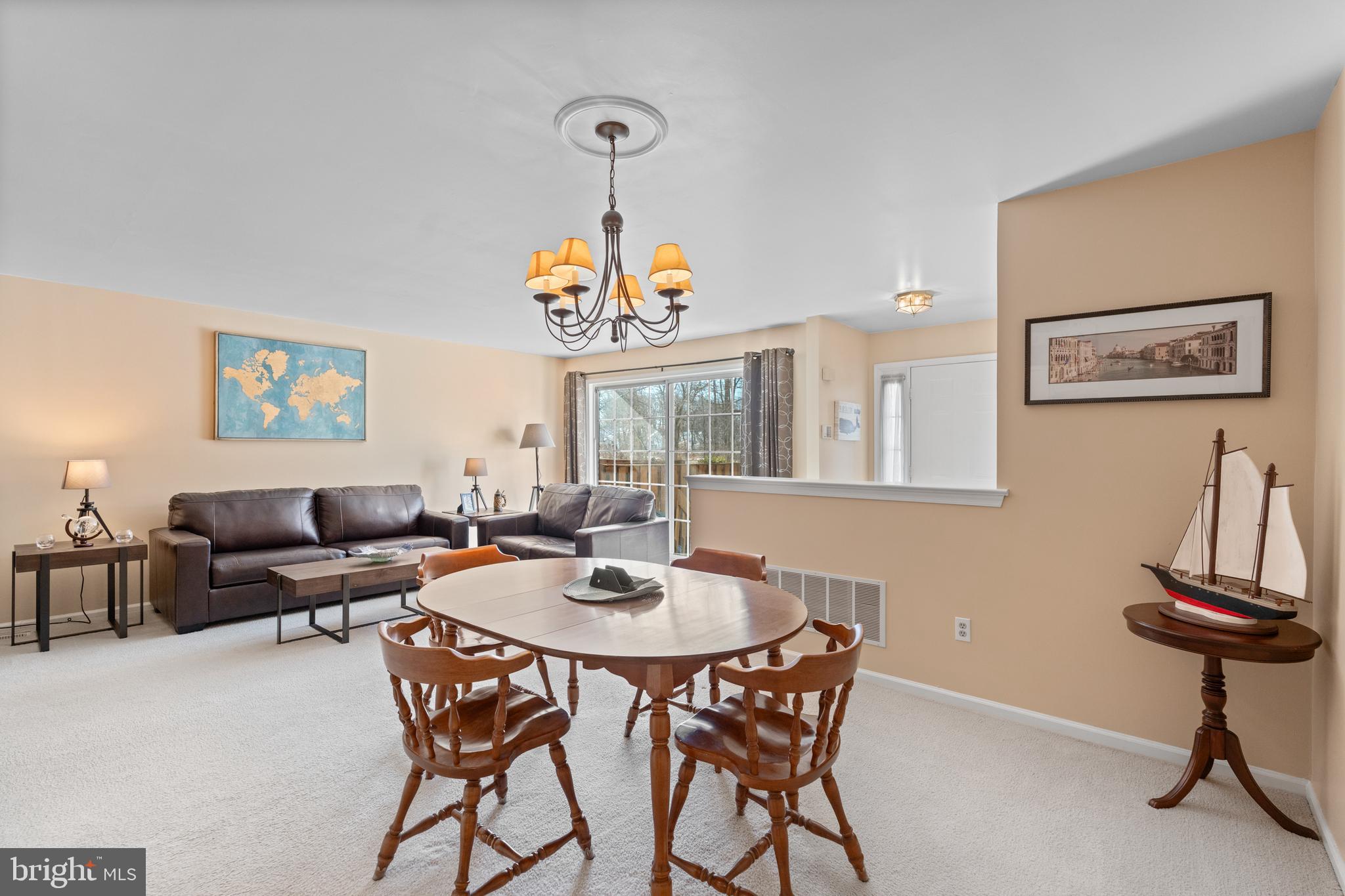 MAKEFIELD GLEN - Residential