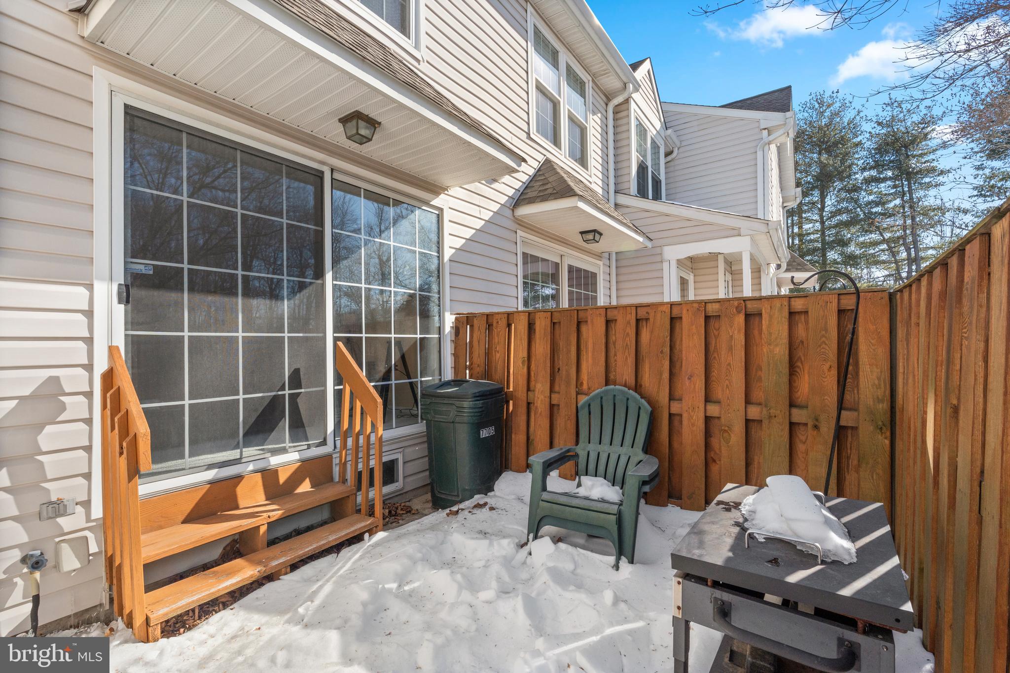 MAKEFIELD GLEN - Residential