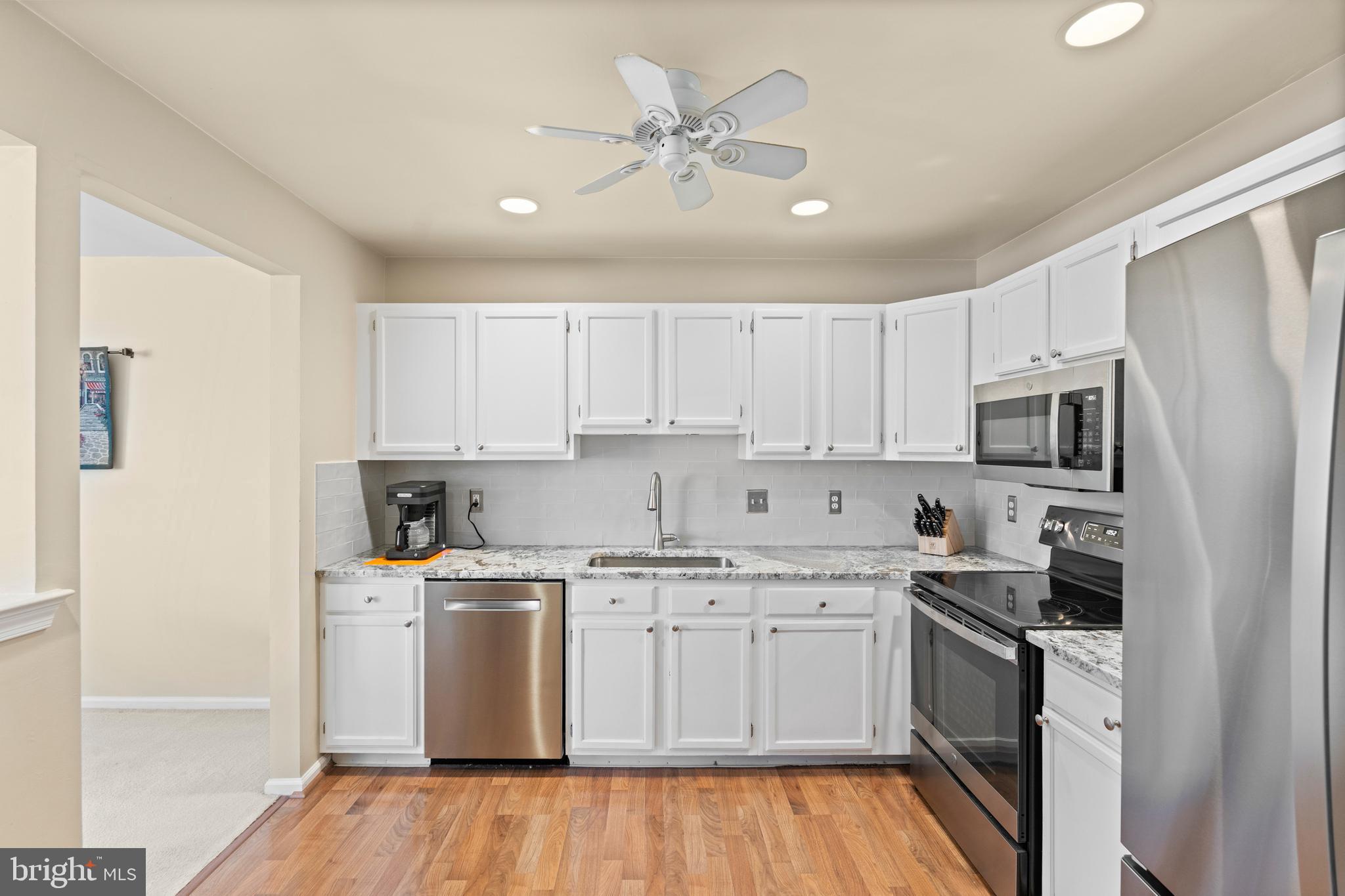 MAKEFIELD GLEN - Residential