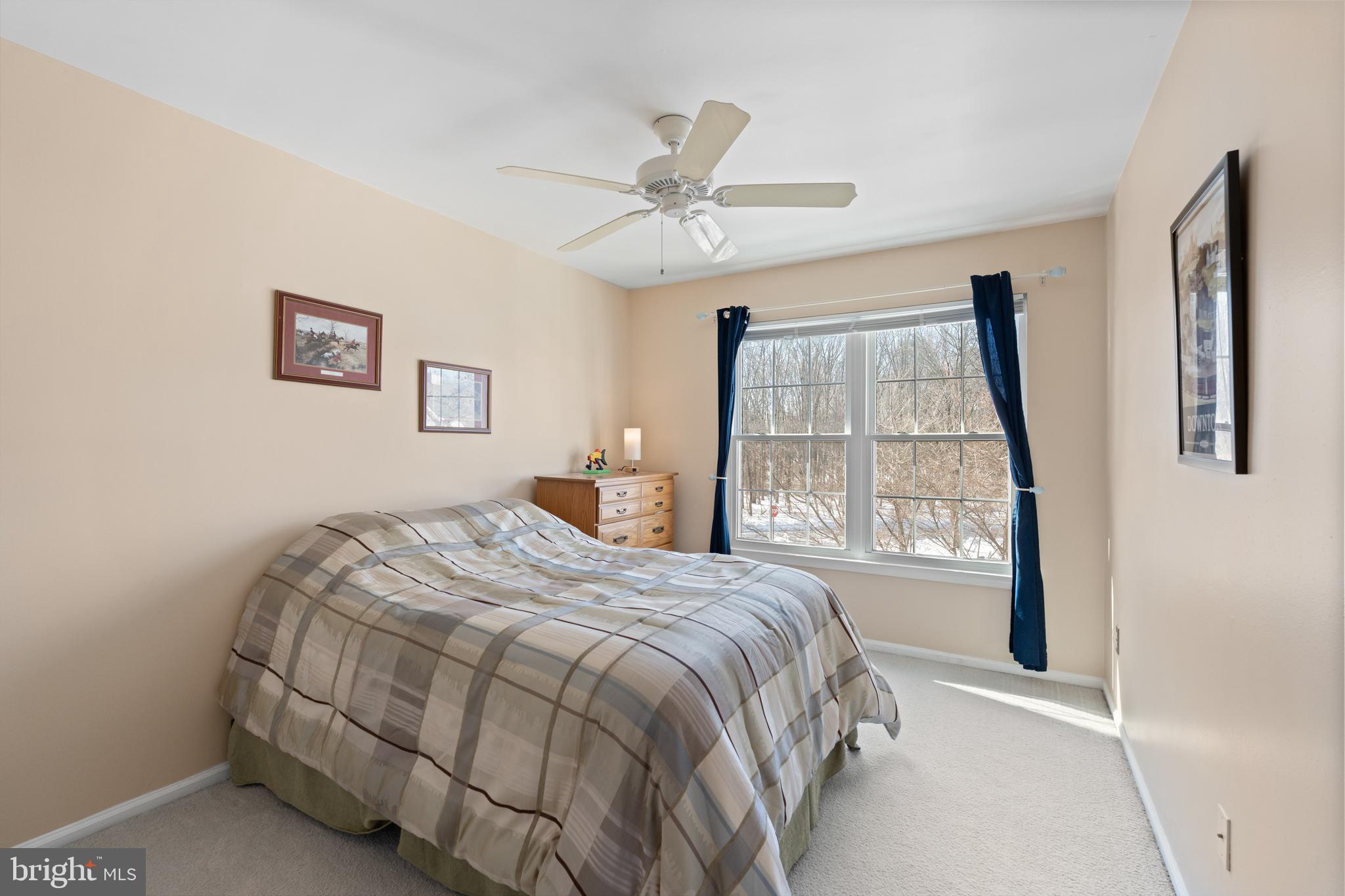 MAKEFIELD GLEN - Residential