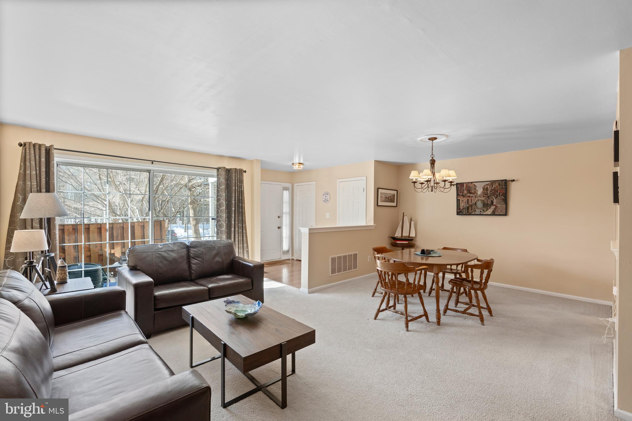 MAKEFIELD GLEN - Residential