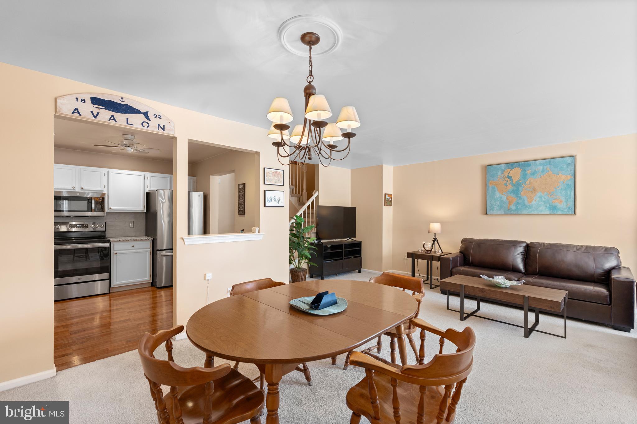 MAKEFIELD GLEN - Residential