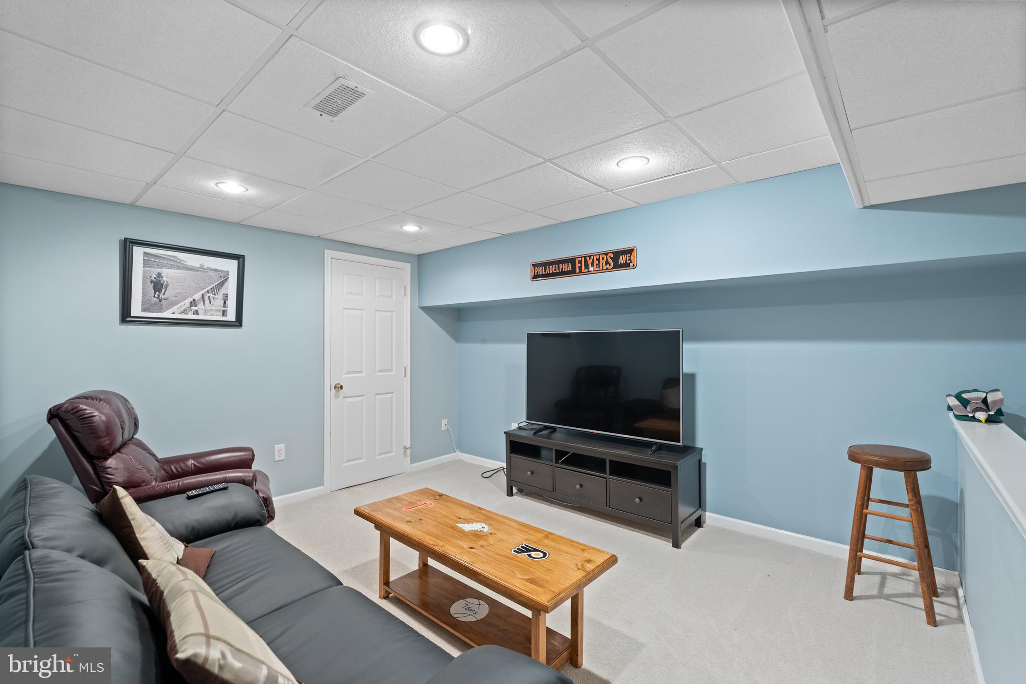 MAKEFIELD GLEN - Residential