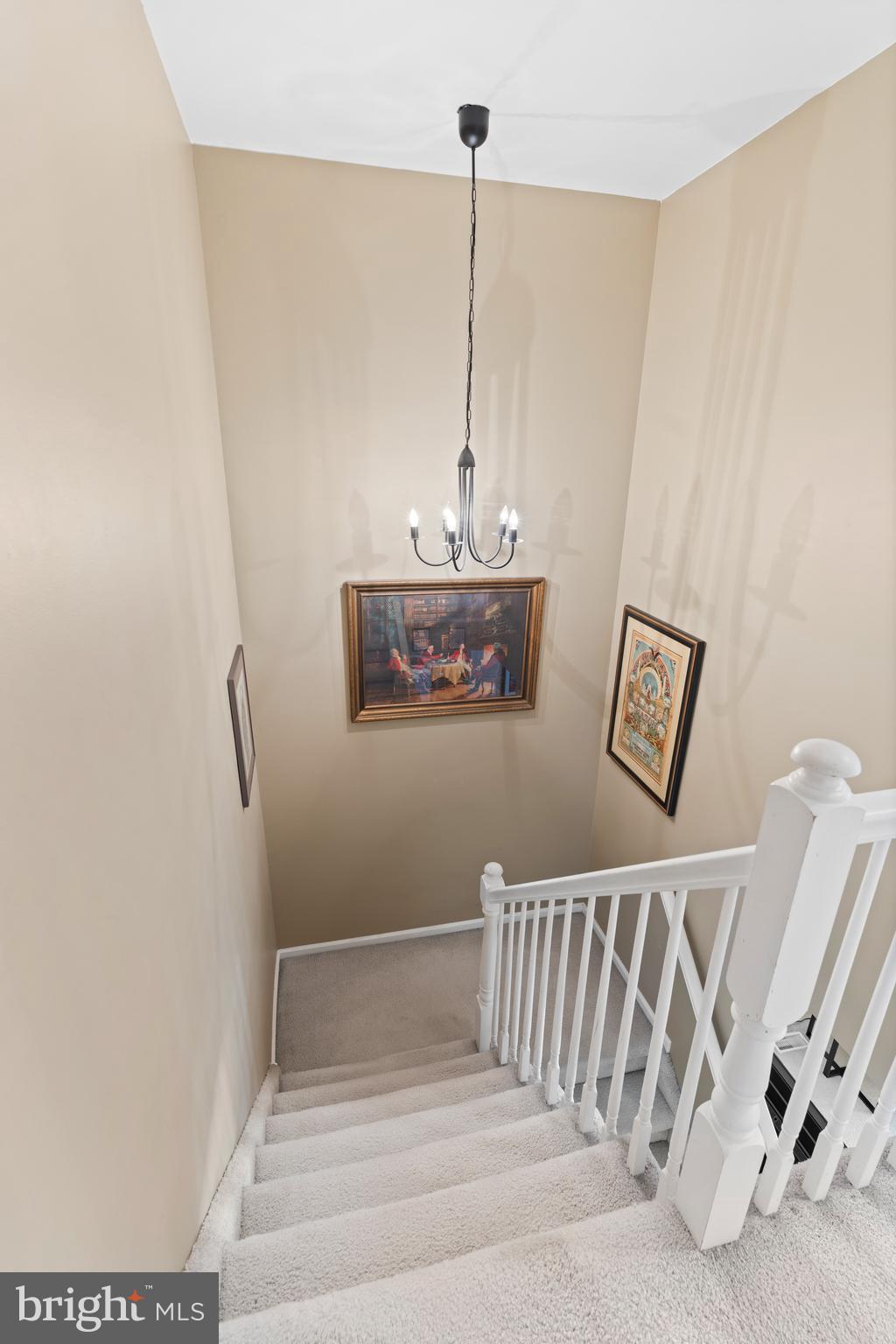 MAKEFIELD GLEN - Residential