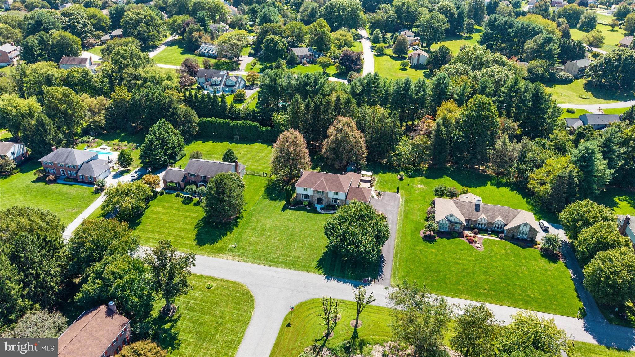 16 HILLSTREAM ROAD
