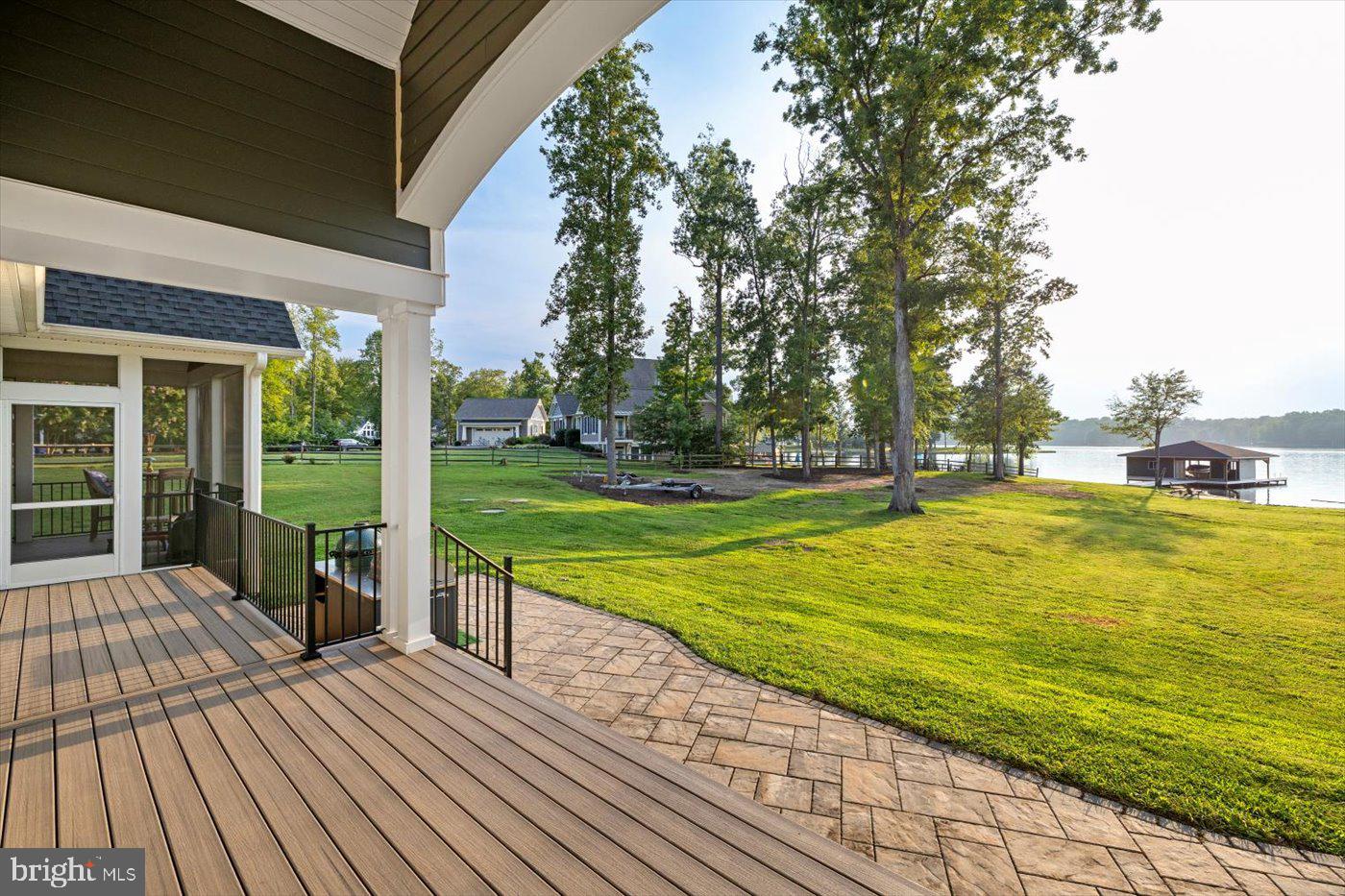 NOAHS LANDING - Residential