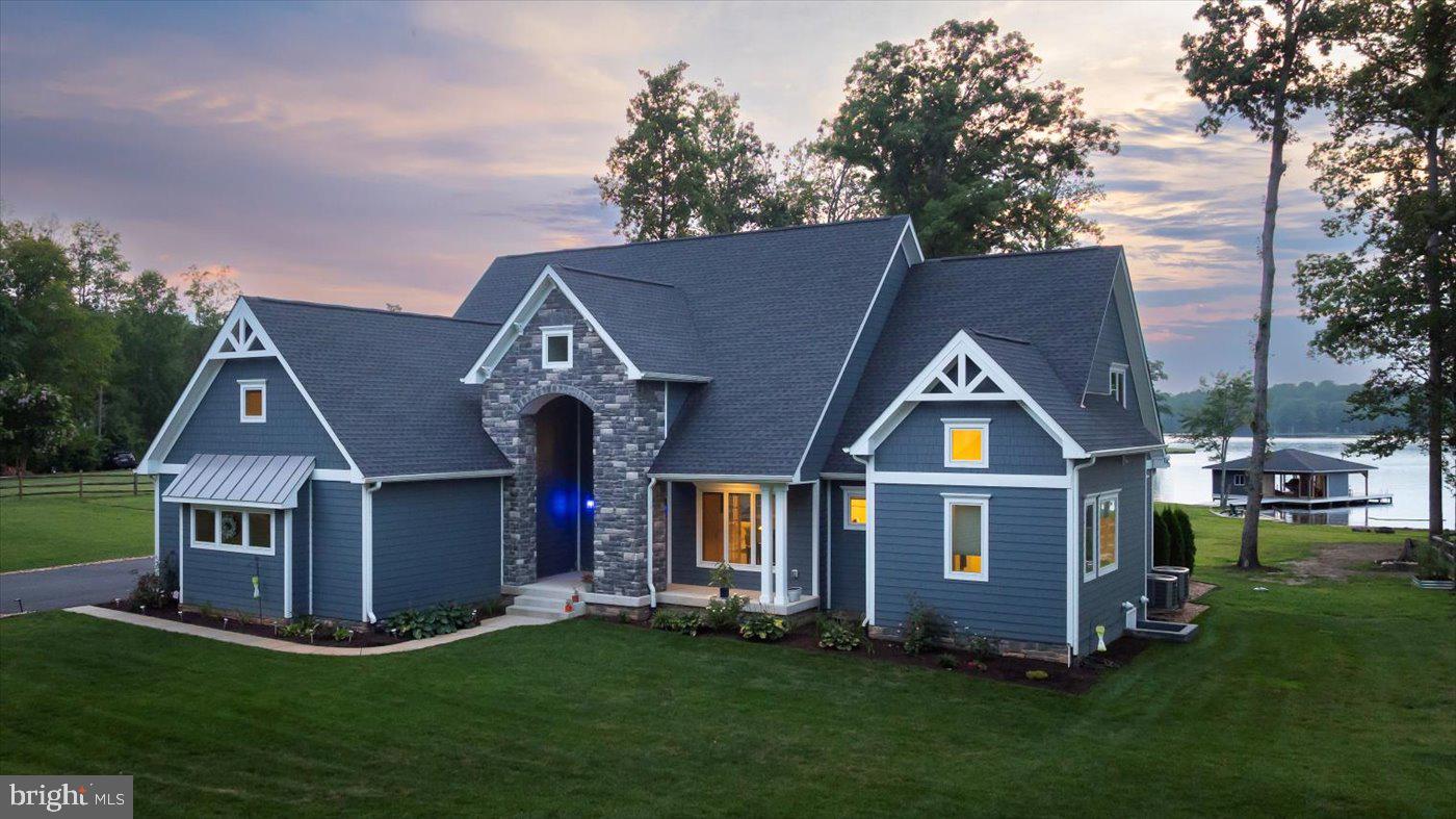 NOAHS LANDING - Residential