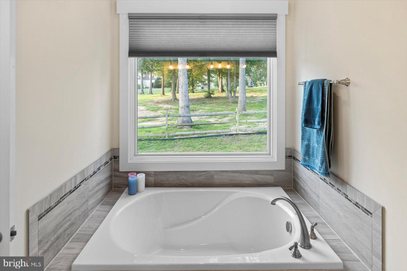 NOAHS LANDING - Residential