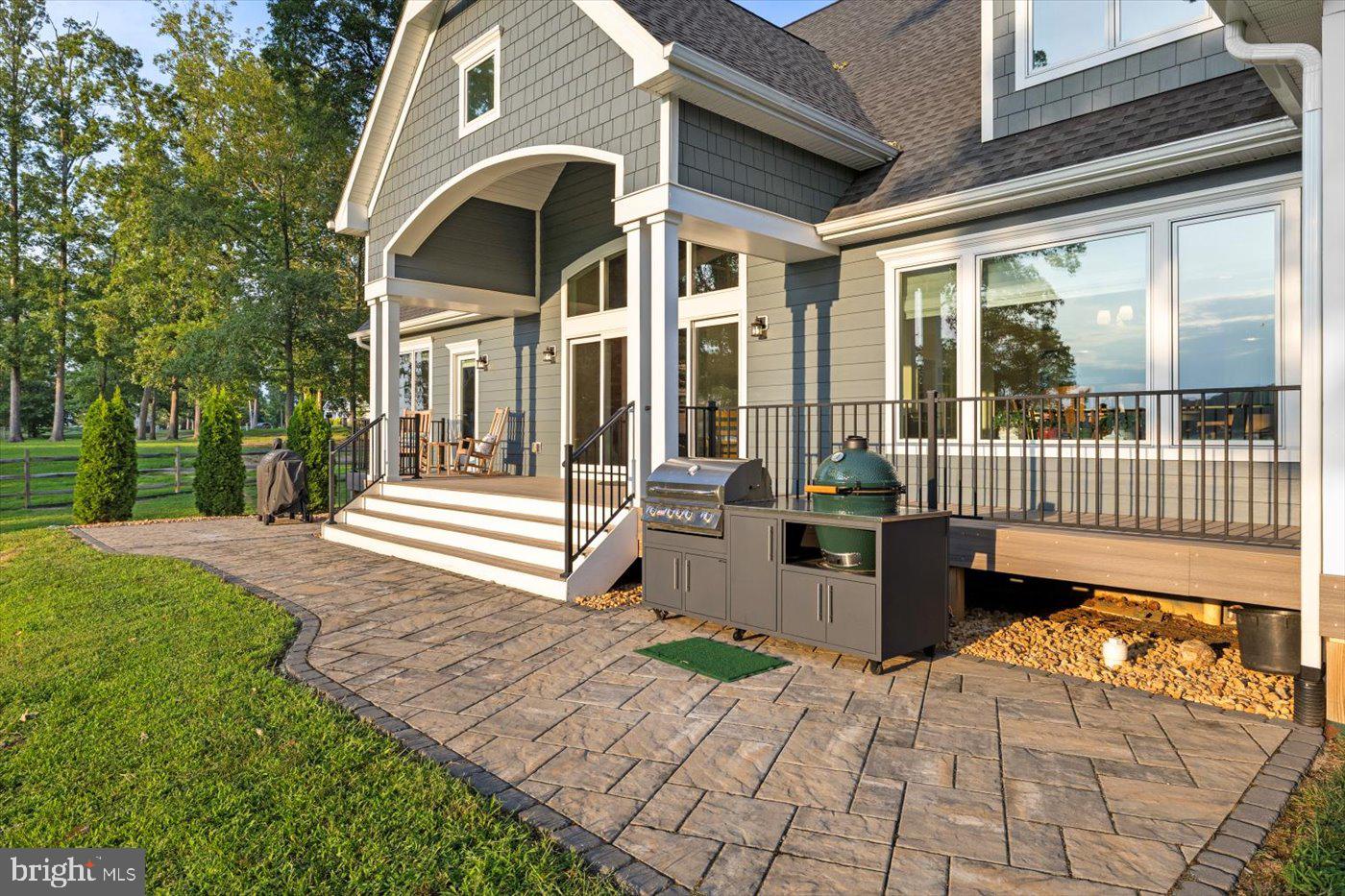 NOAHS LANDING - Residential