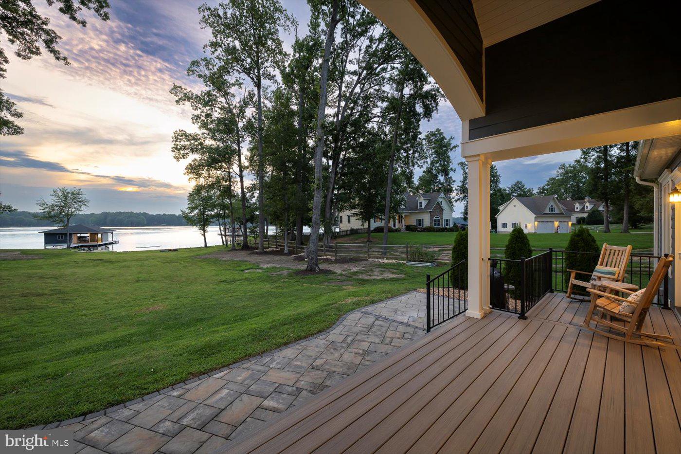 NOAHS LANDING - Residential