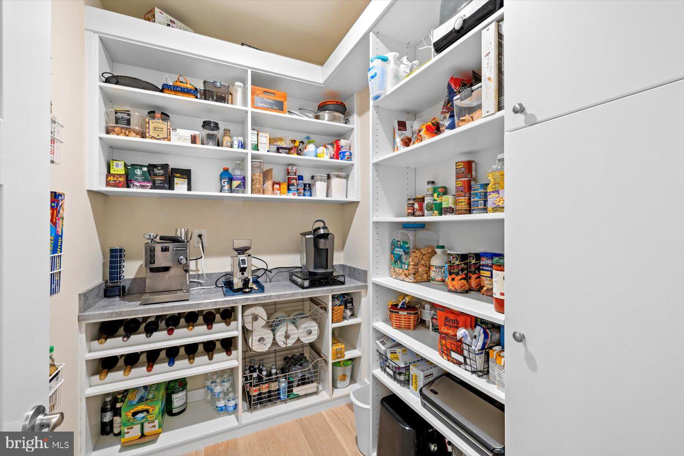 NOAHS LANDING - Residential