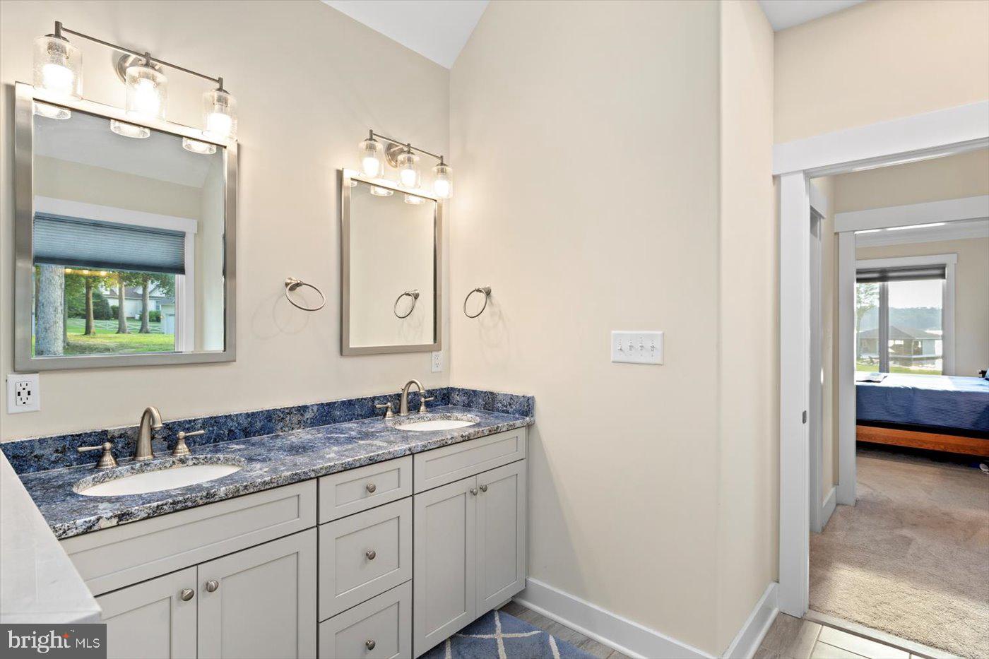 NOAHS LANDING - Residential