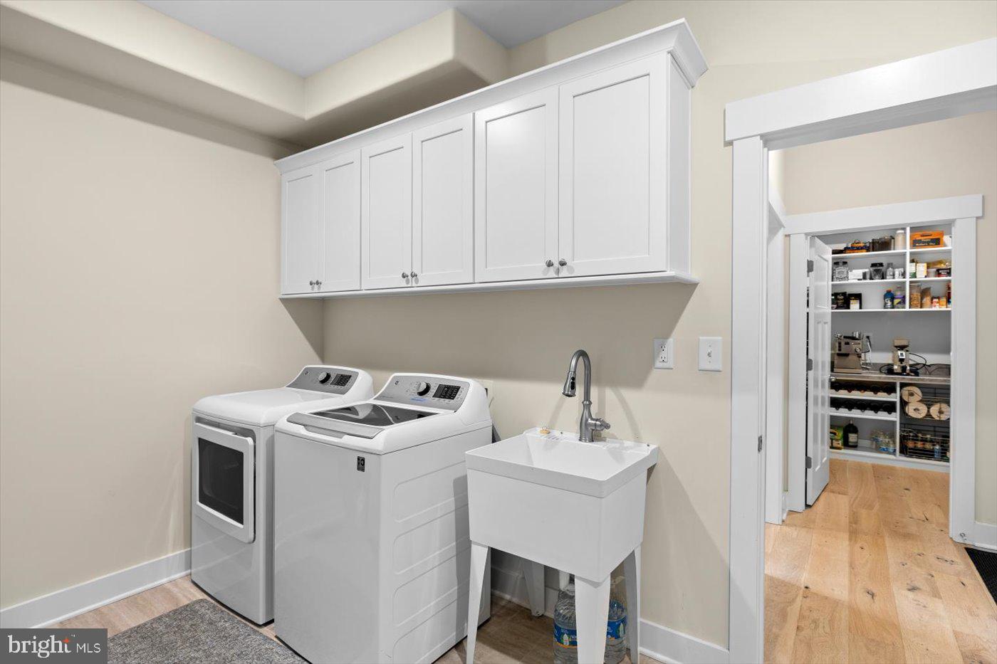 NOAHS LANDING - Residential