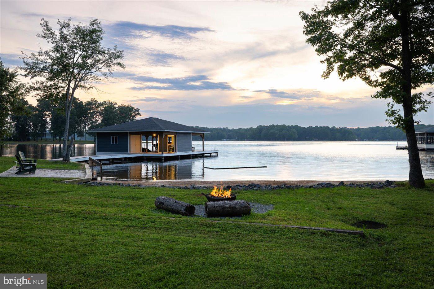 NOAHS LANDING - Residential