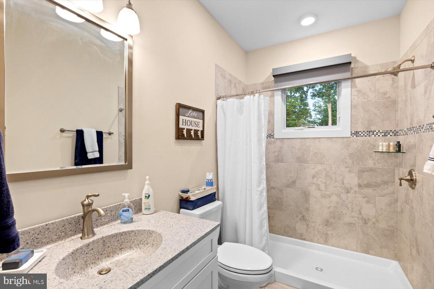 NOAHS LANDING - Residential