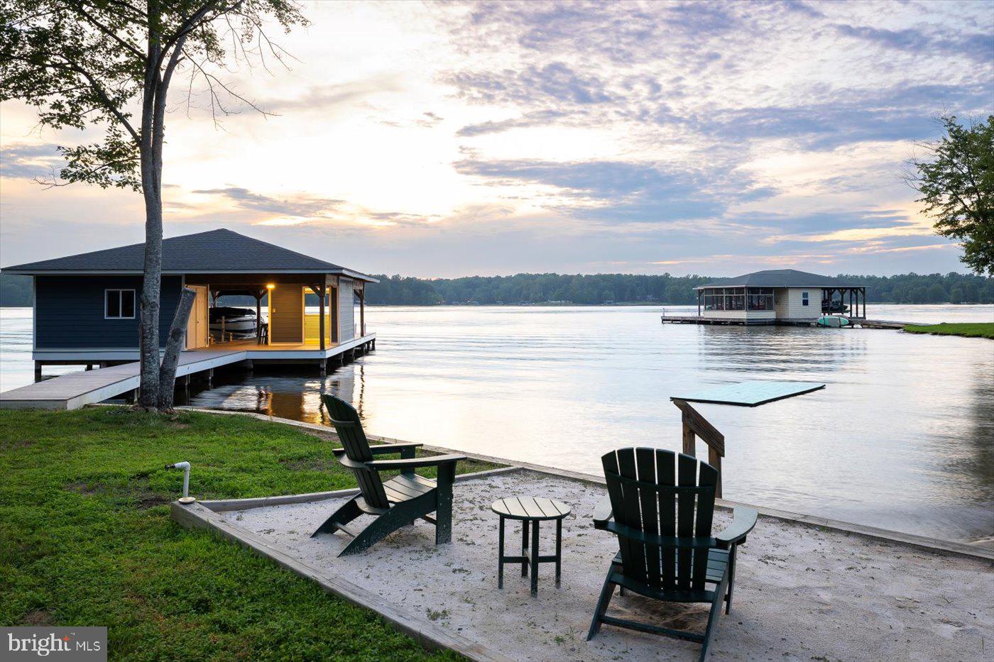 NOAHS LANDING - Residential