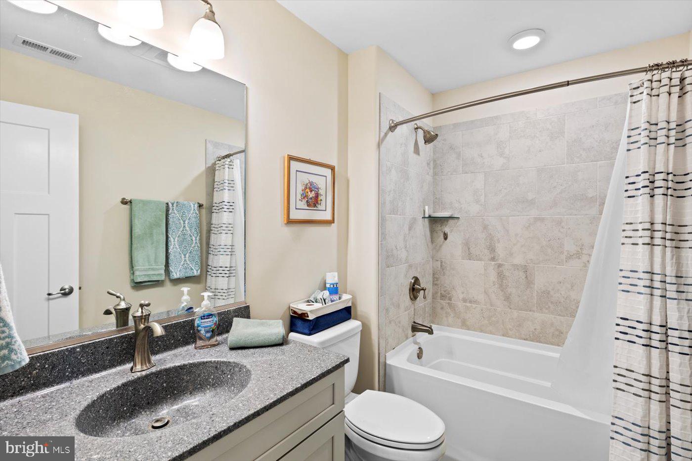 NOAHS LANDING - Residential