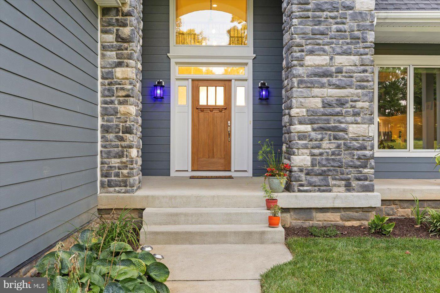 NOAHS LANDING - Residential