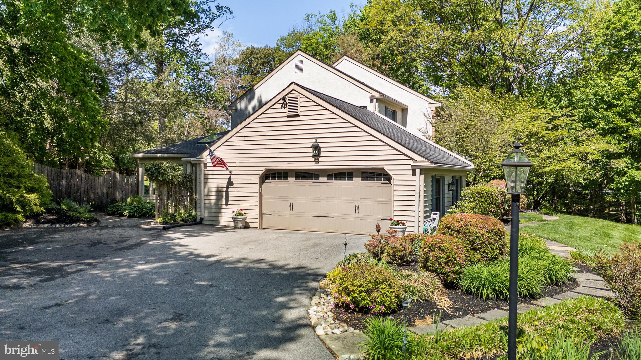 BOW TREE - Residential