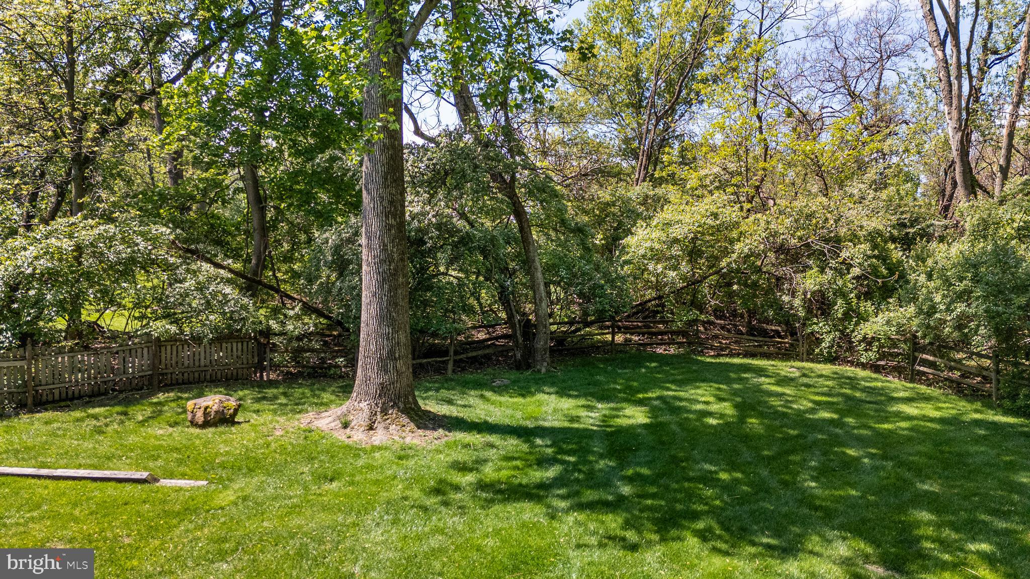 BOW TREE - Residential