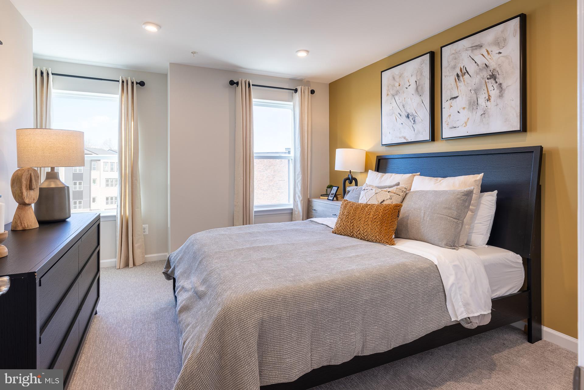 PADDOCK POINTE - Residential