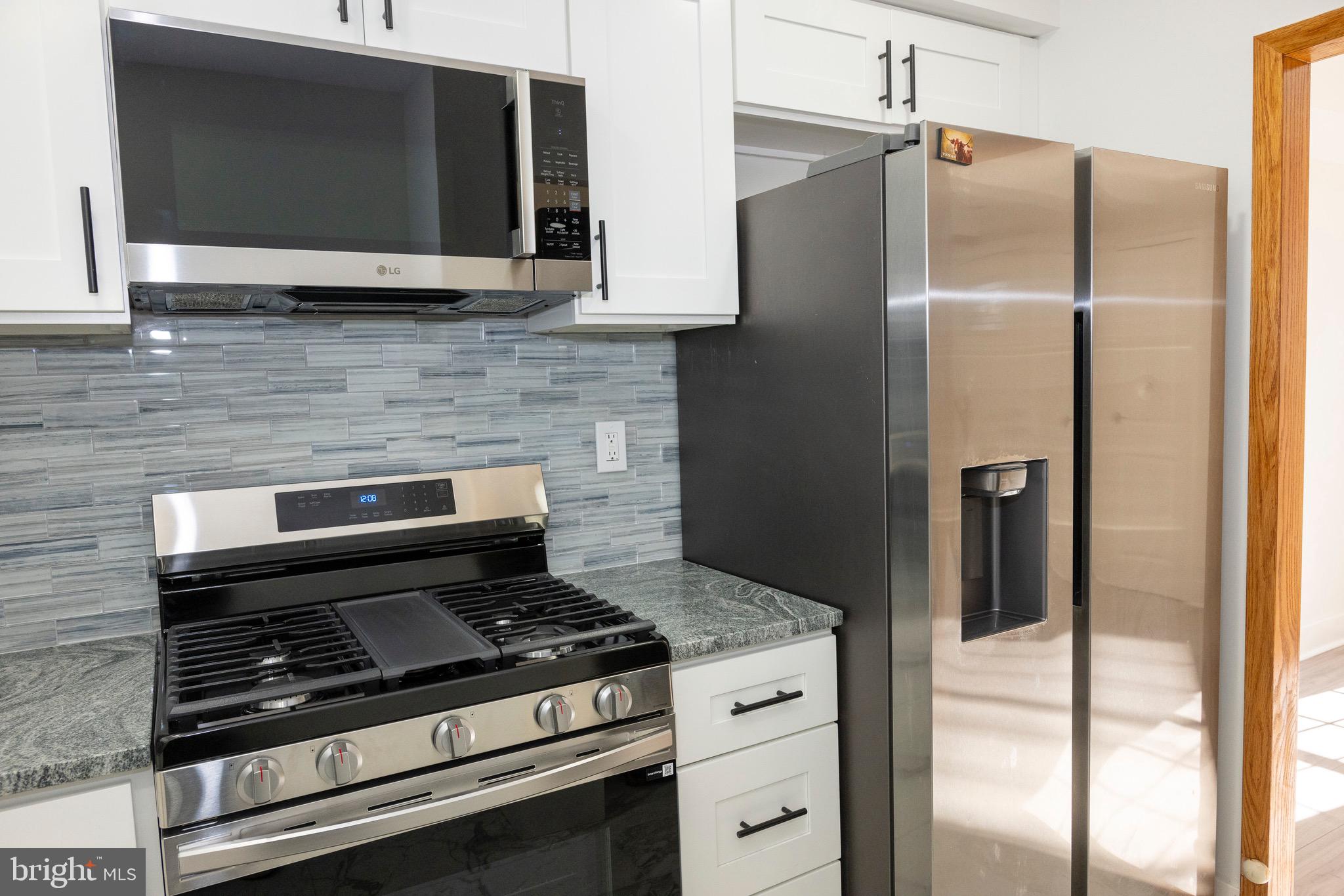 2201 STRAHLE STREET 00 D3