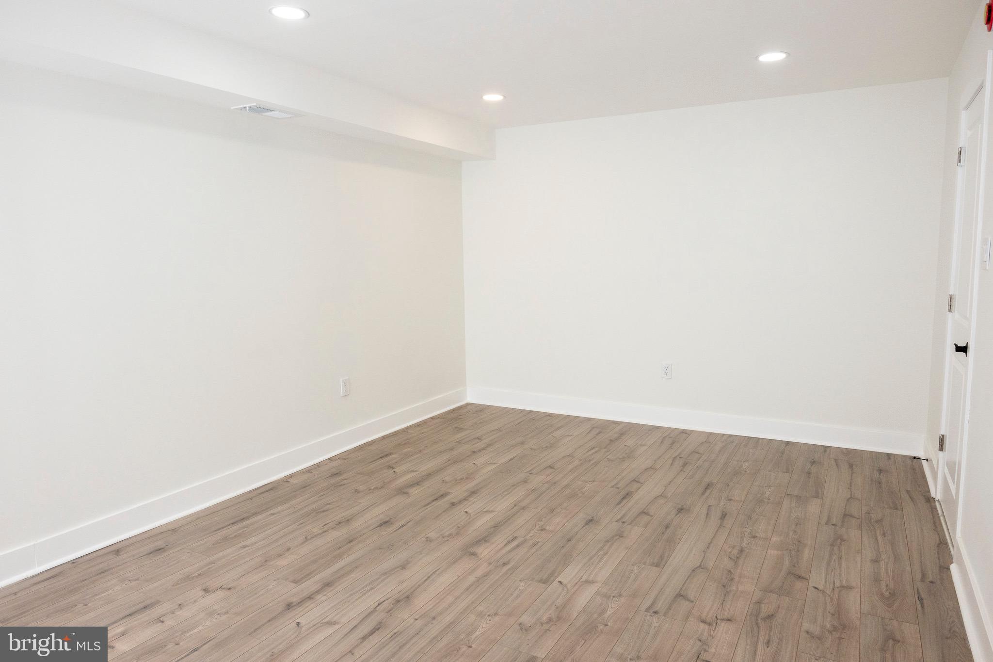 BELLS CORNER - Residential