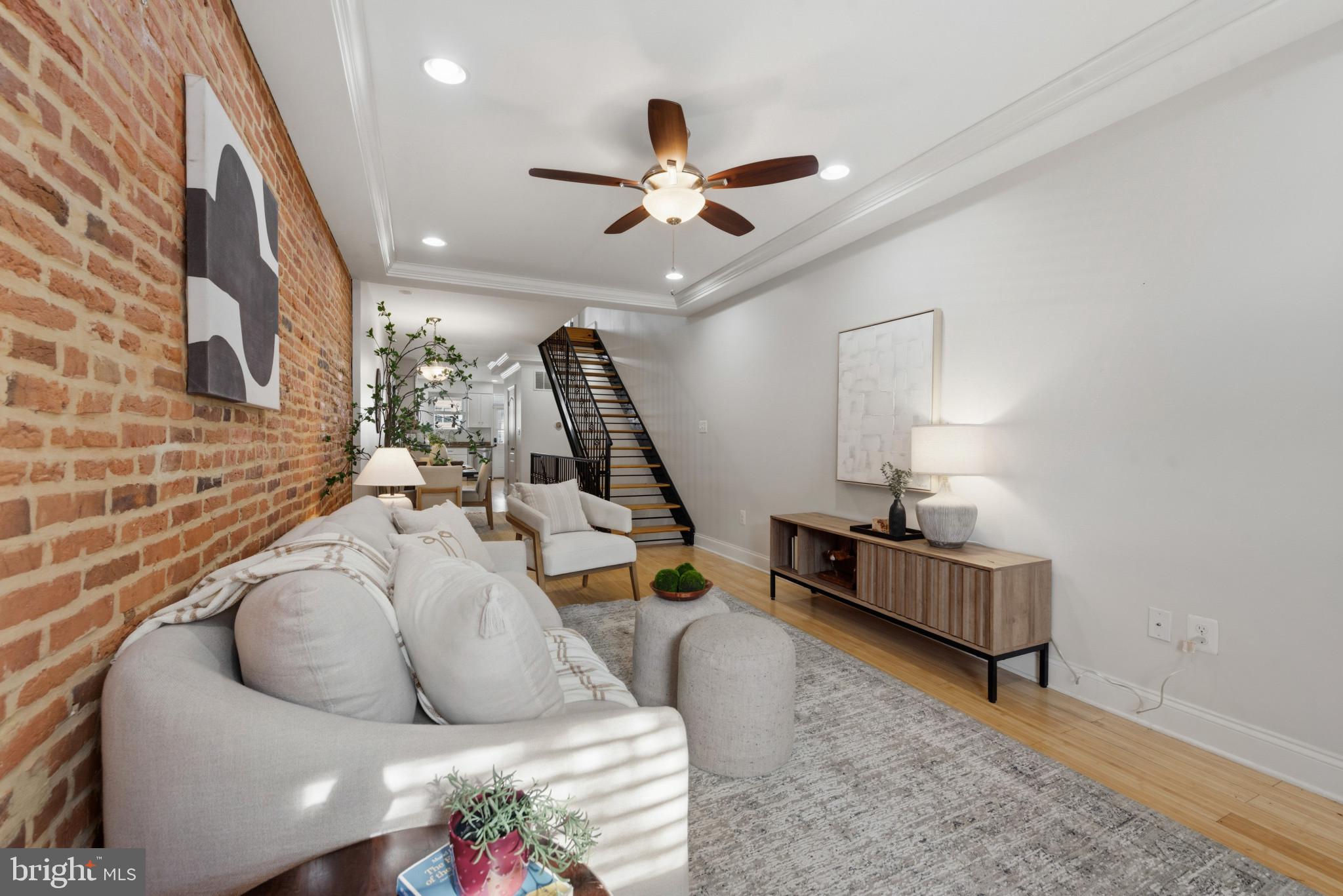 1434 ANDRE STREET