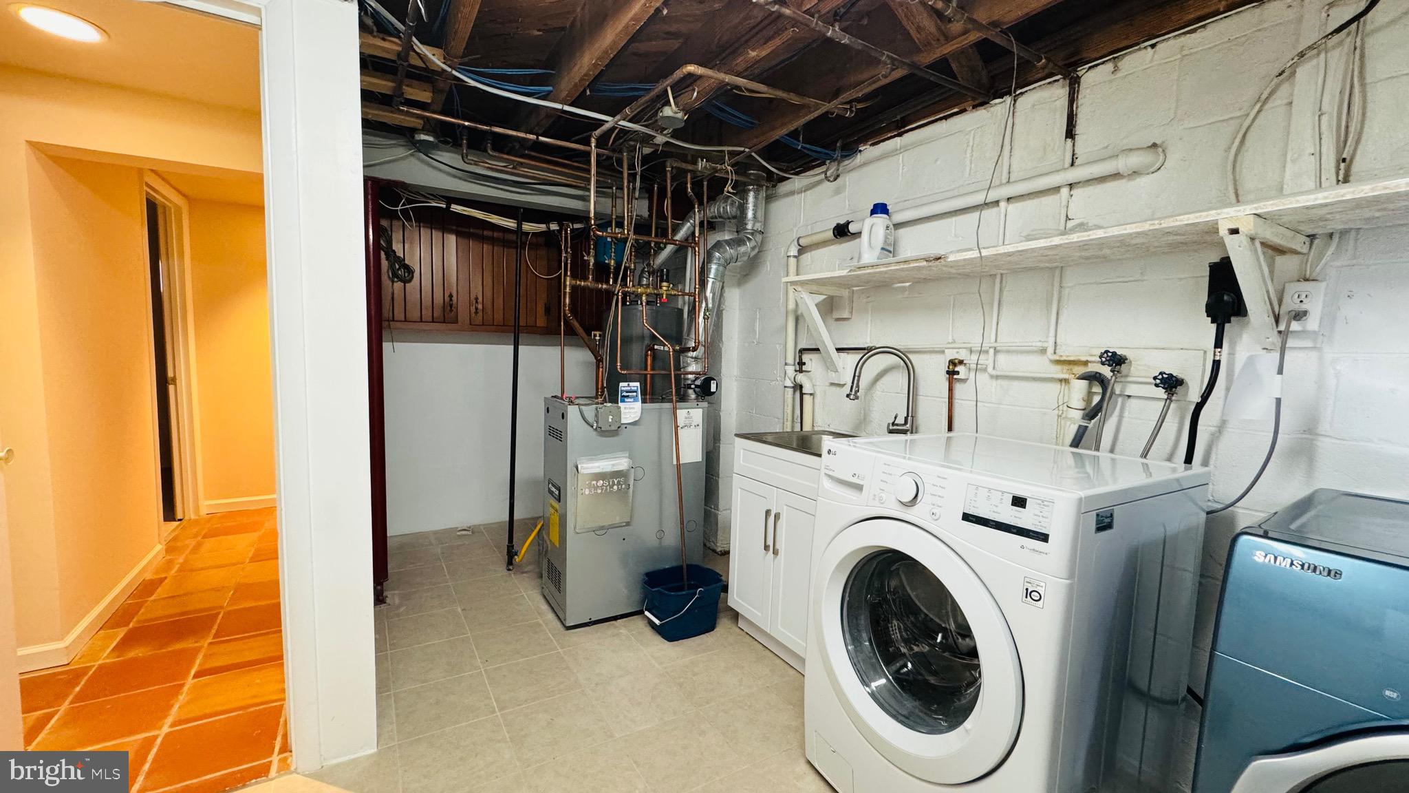 WEST LEWINSVILLE HEIGHTS - Residential Lease