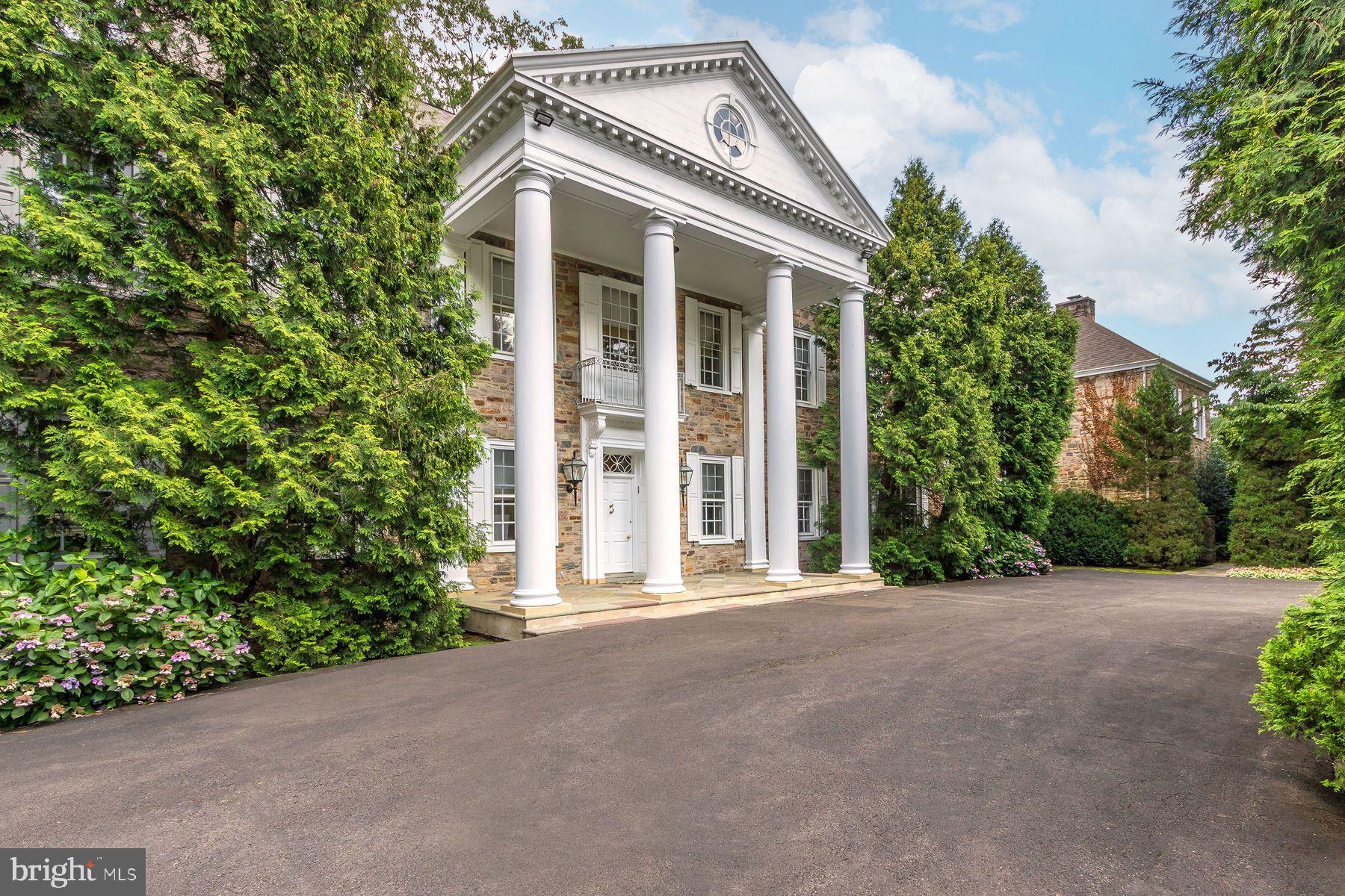 1035 WRIGHT DRIVE