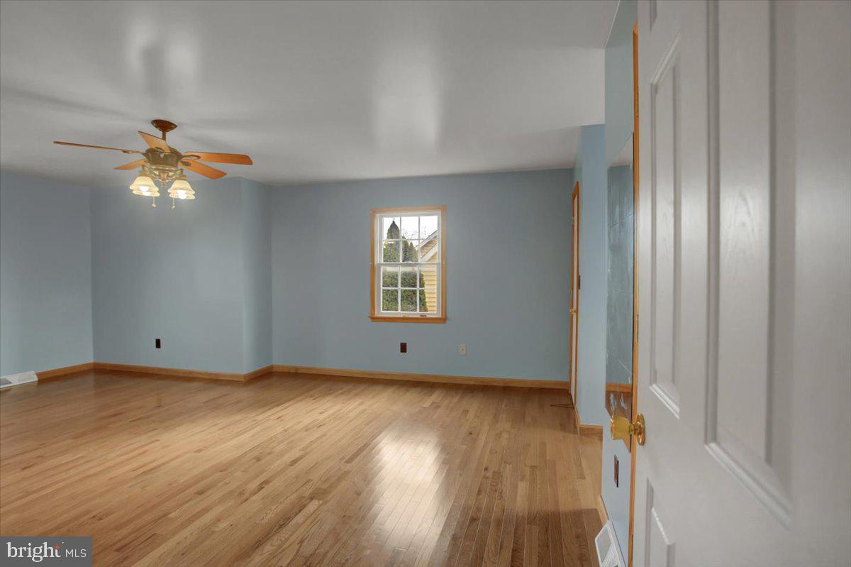 HALLWOOD HEIGHTS WEST - Residential