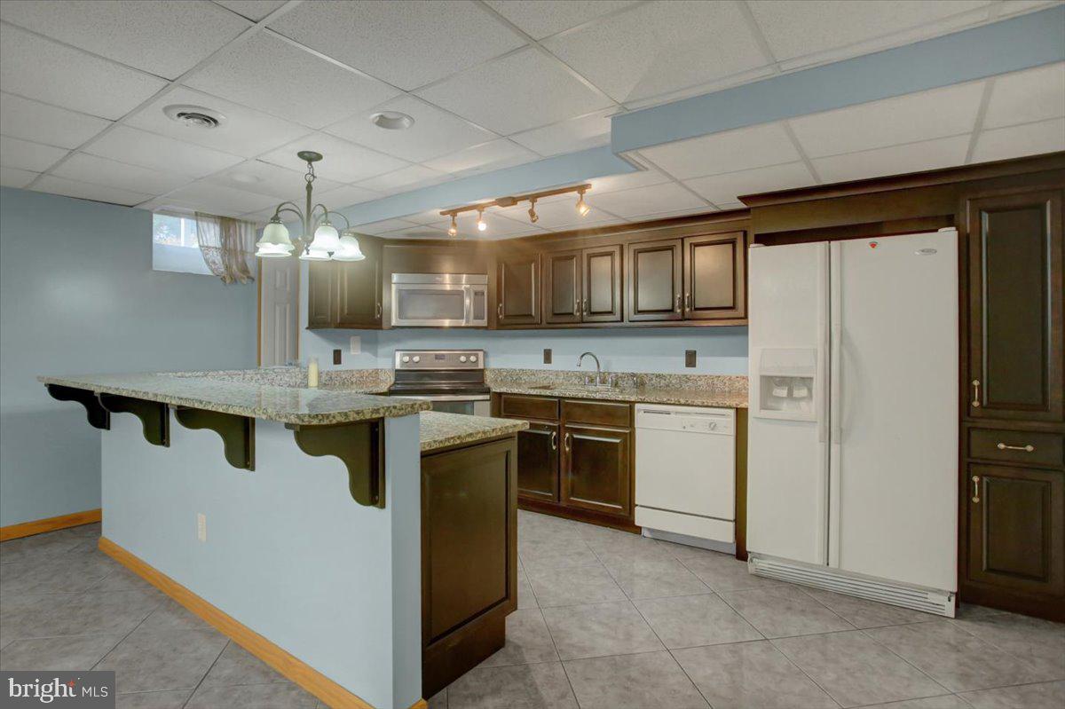 HALLWOOD HEIGHTS WEST - Residential