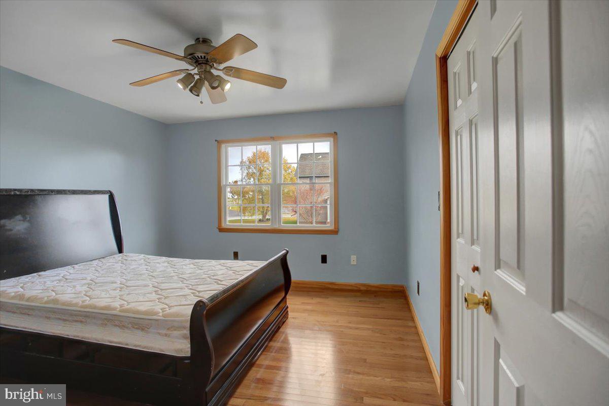 HALLWOOD HEIGHTS WEST - Residential