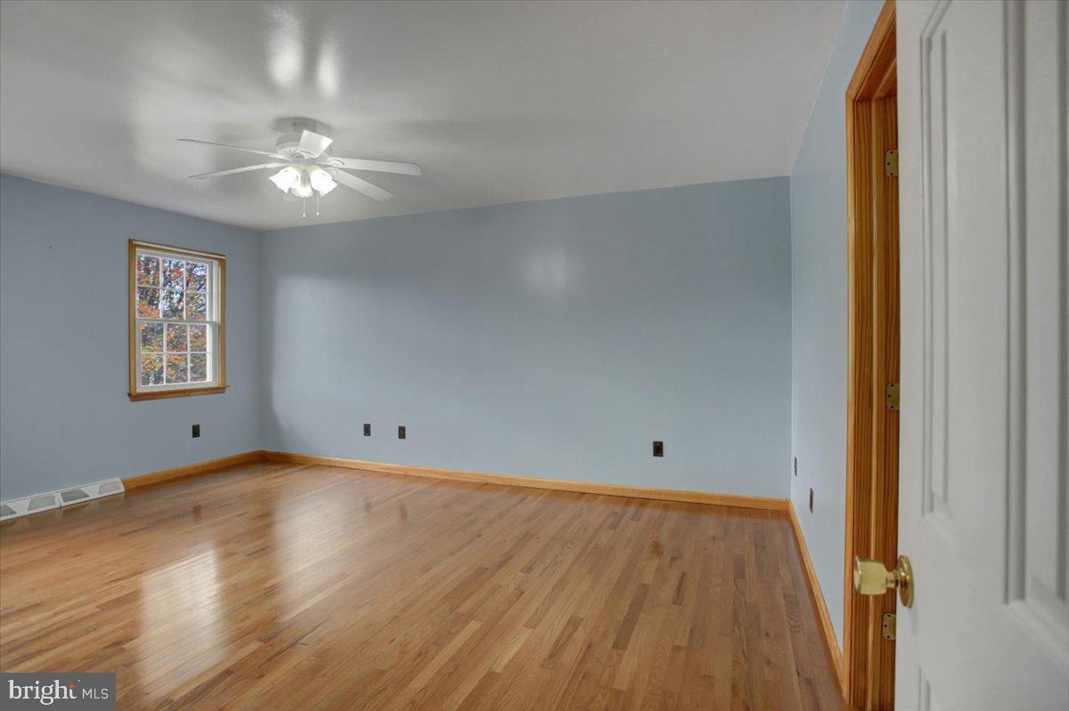 HALLWOOD HEIGHTS WEST - Residential