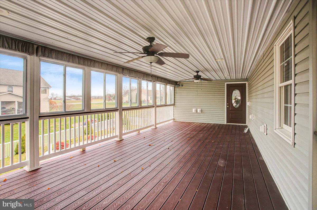 HALLWOOD HEIGHTS WEST - Residential