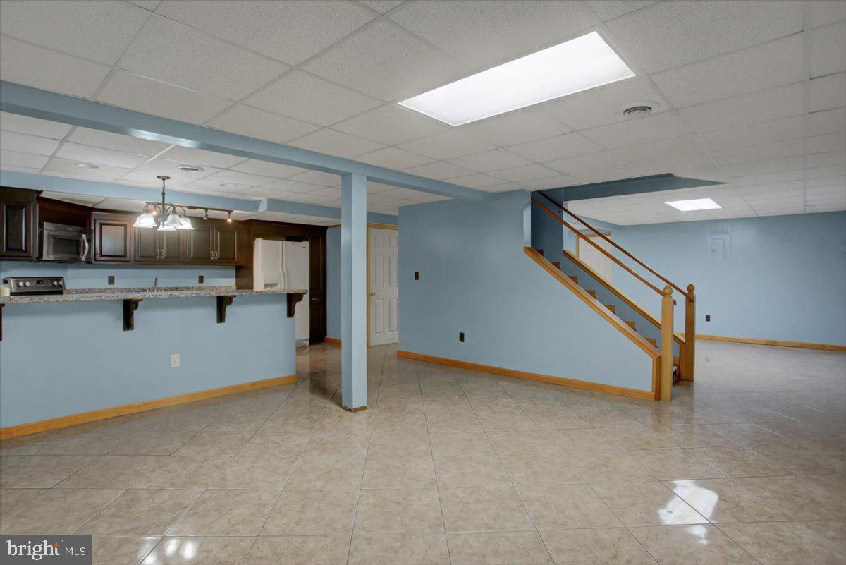 HALLWOOD HEIGHTS WEST - Residential