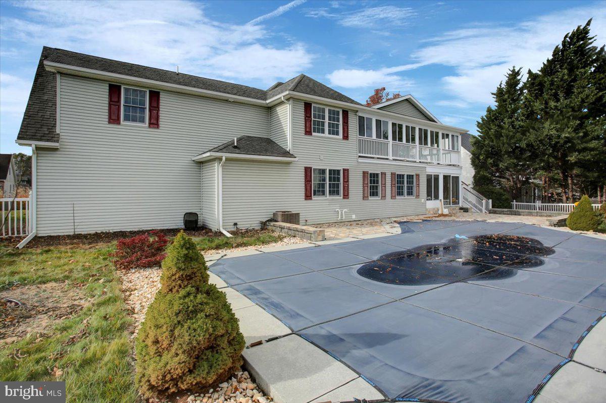 HALLWOOD HEIGHTS WEST - Residential