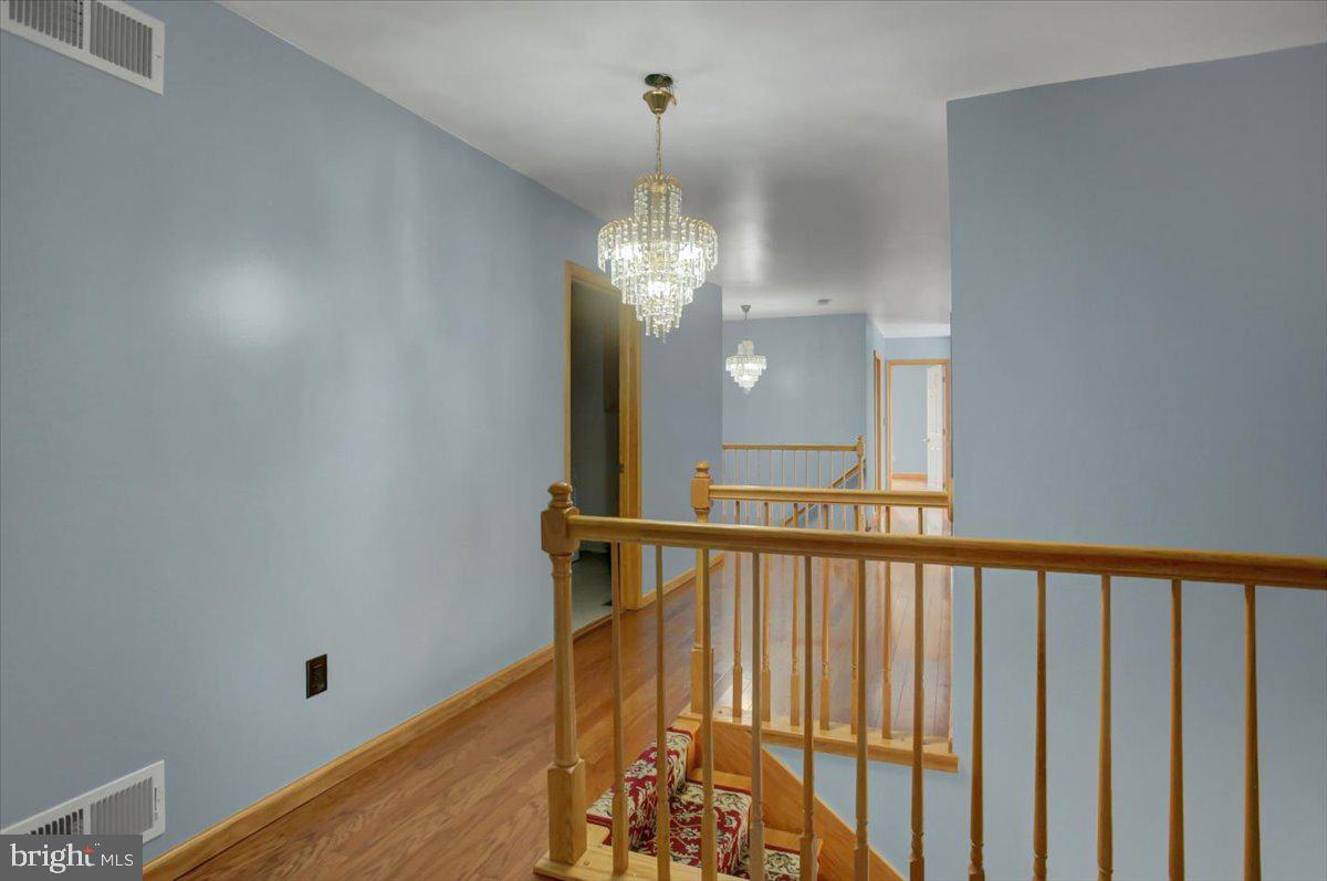 HALLWOOD HEIGHTS WEST - Residential