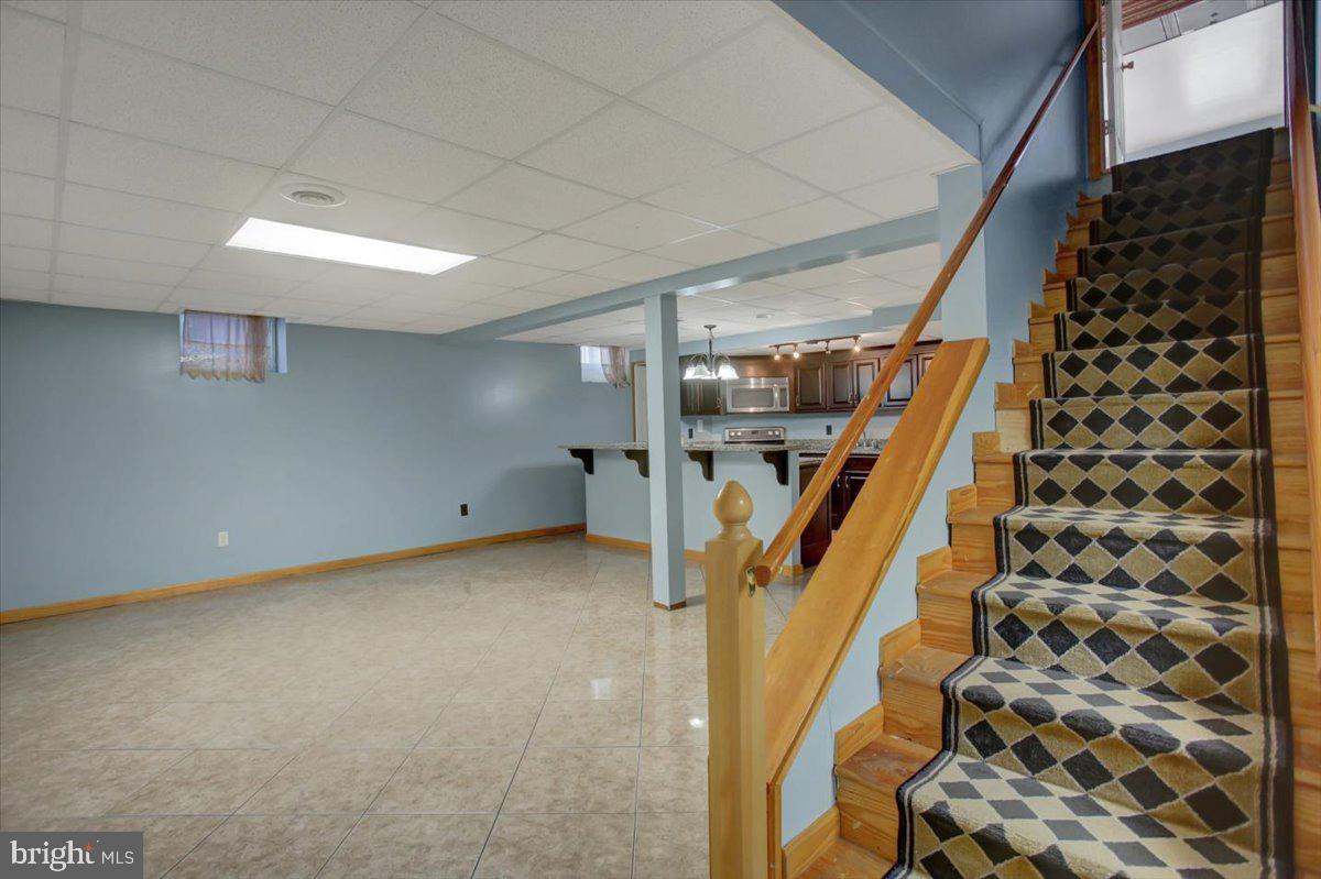 HALLWOOD HEIGHTS WEST - Residential