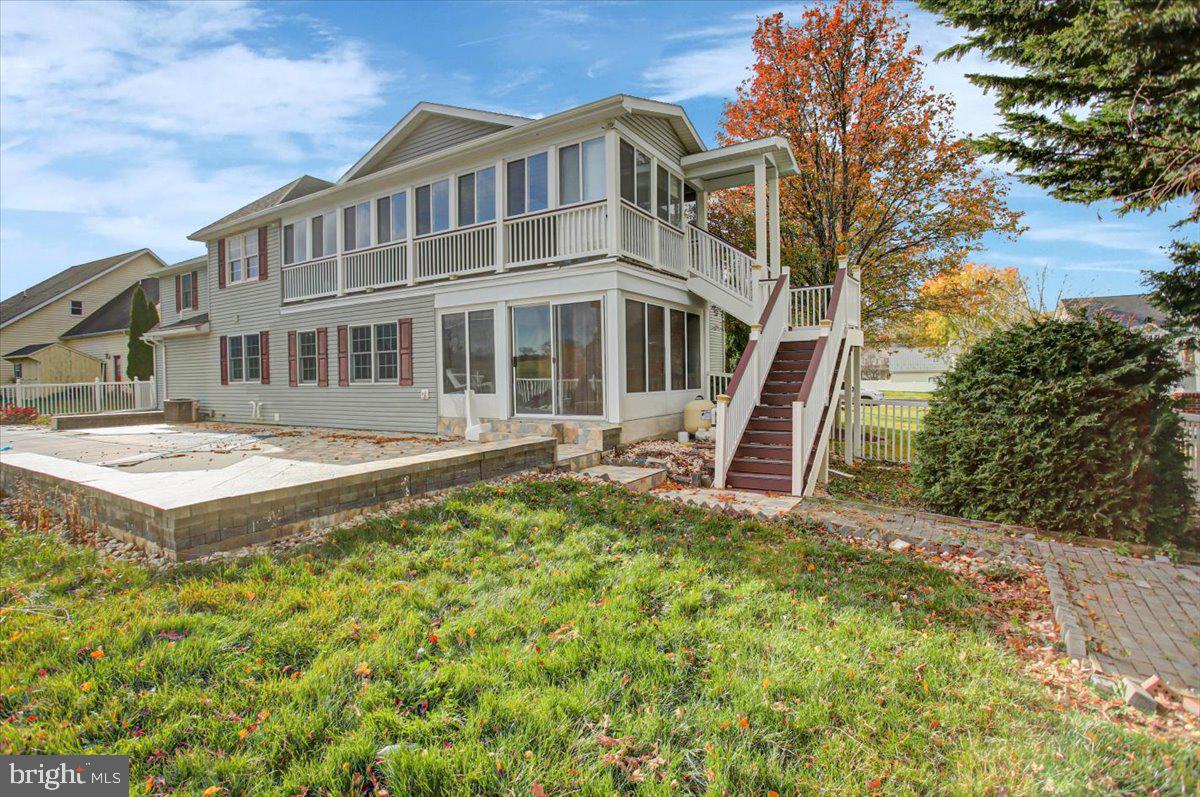 HALLWOOD HEIGHTS WEST - Residential