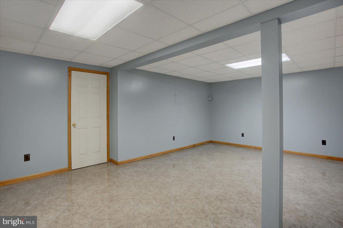 HALLWOOD HEIGHTS WEST - Residential