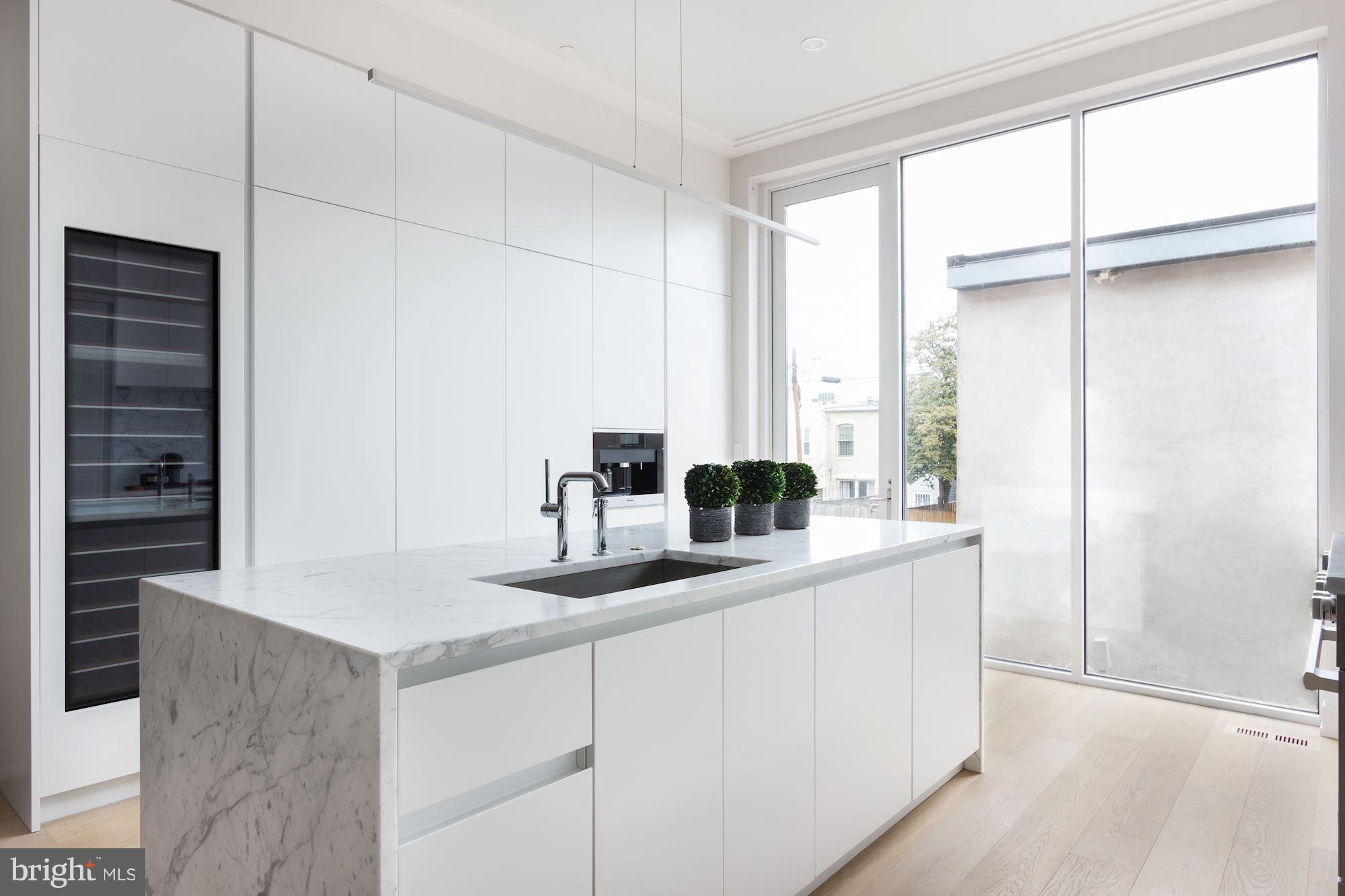 CAPITOL HILL - Residential