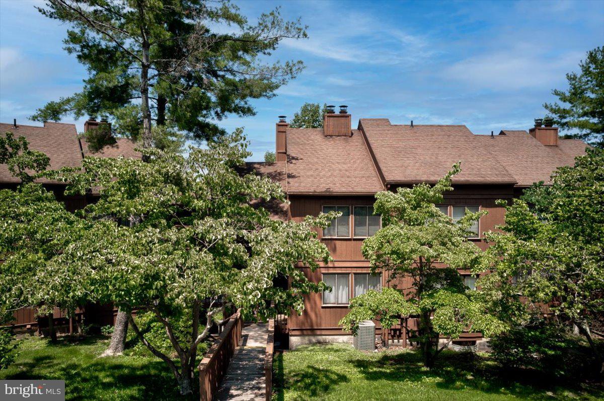 THE HILL CONDOS - Residential