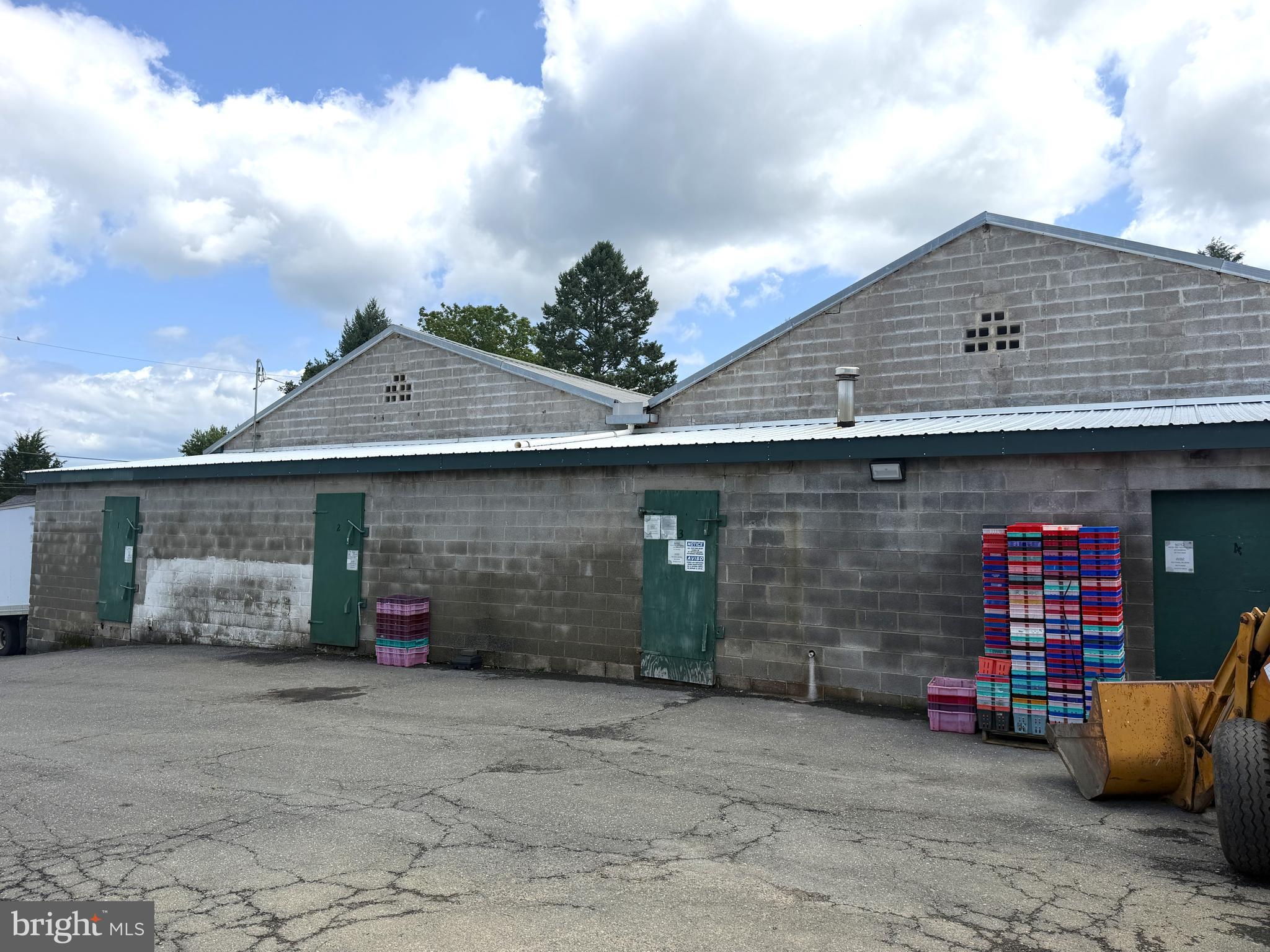 1057 NEWARK ROAD
