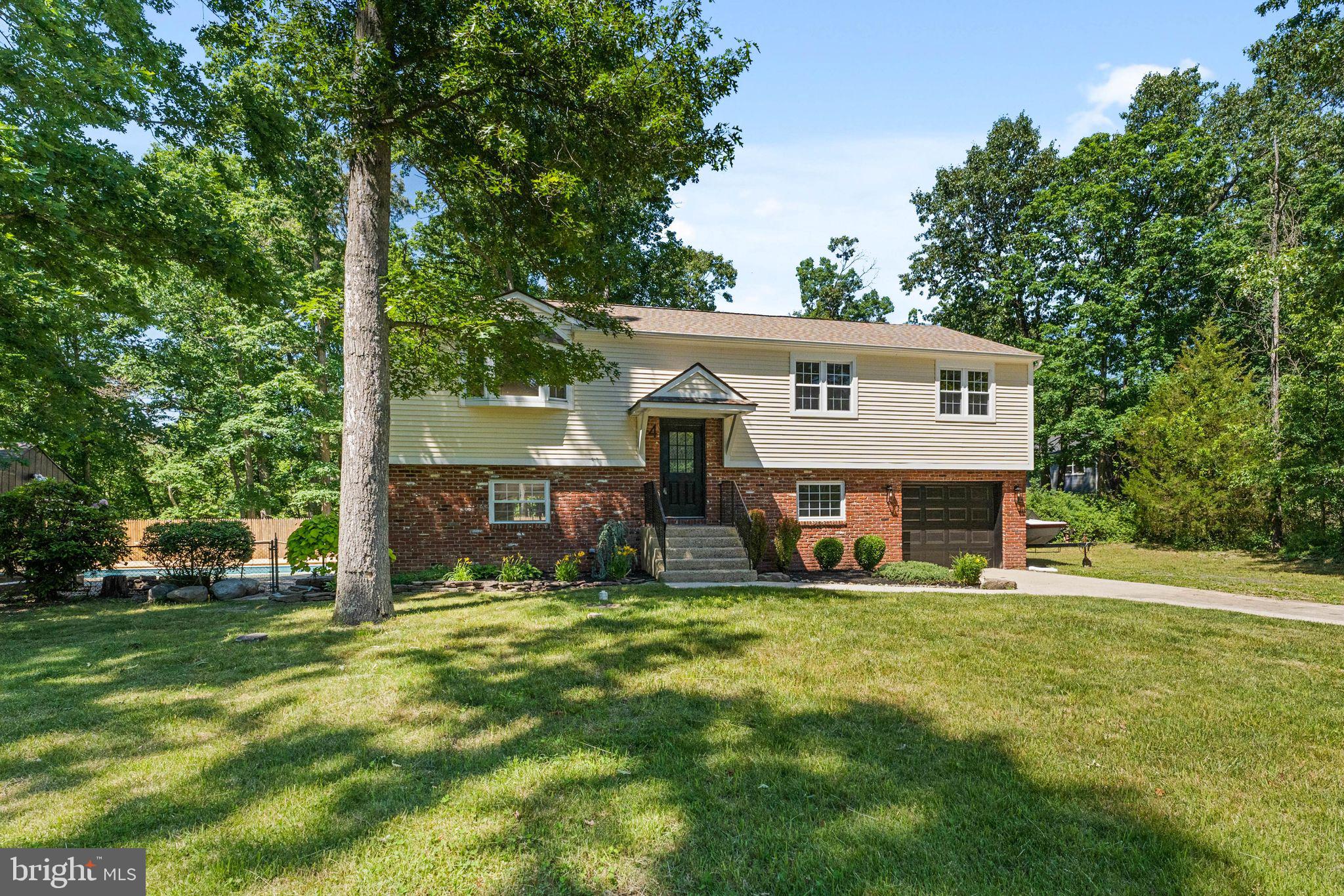 4 CRANBERRY COURT