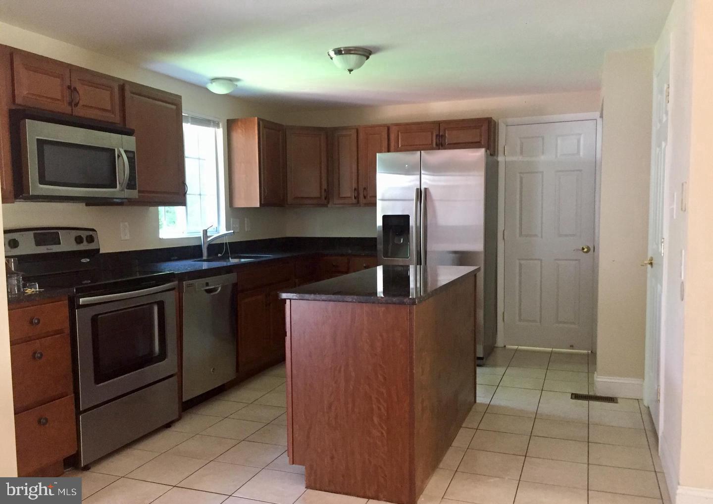 MILL CREEK SOUTH - Residential Lease