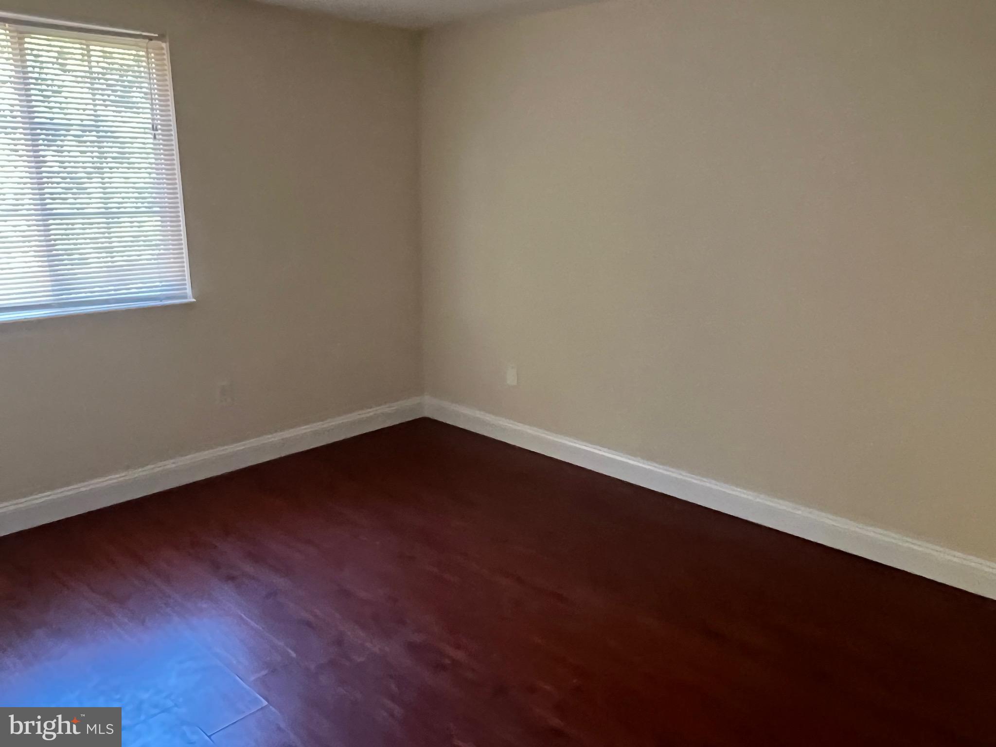 MILL CREEK SOUTH - Residential Lease