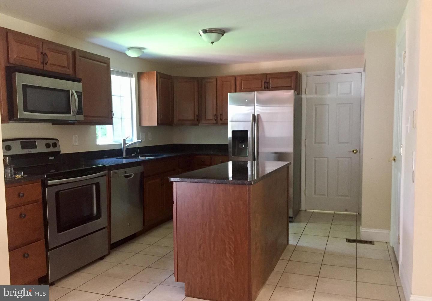 MILL CREEK SOUTH - Residential Lease